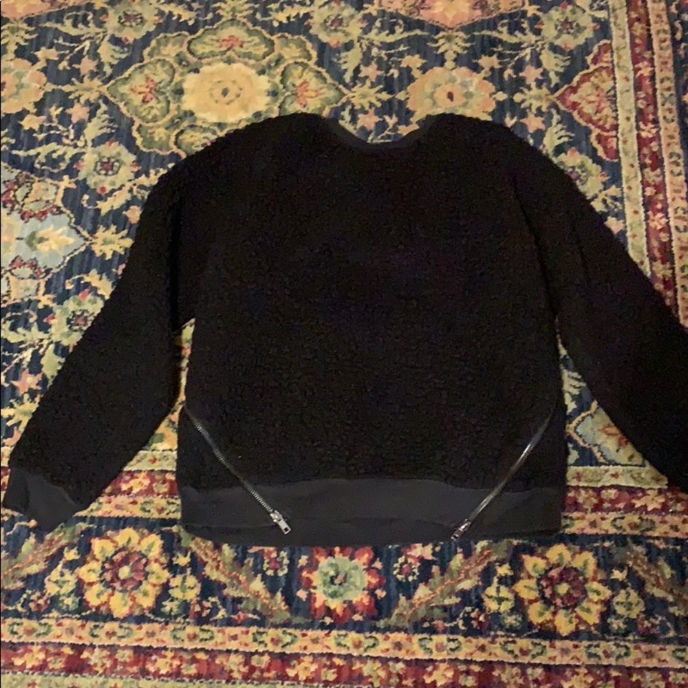 Urban Outfitters Sherpa Sweater / Sweatshirt